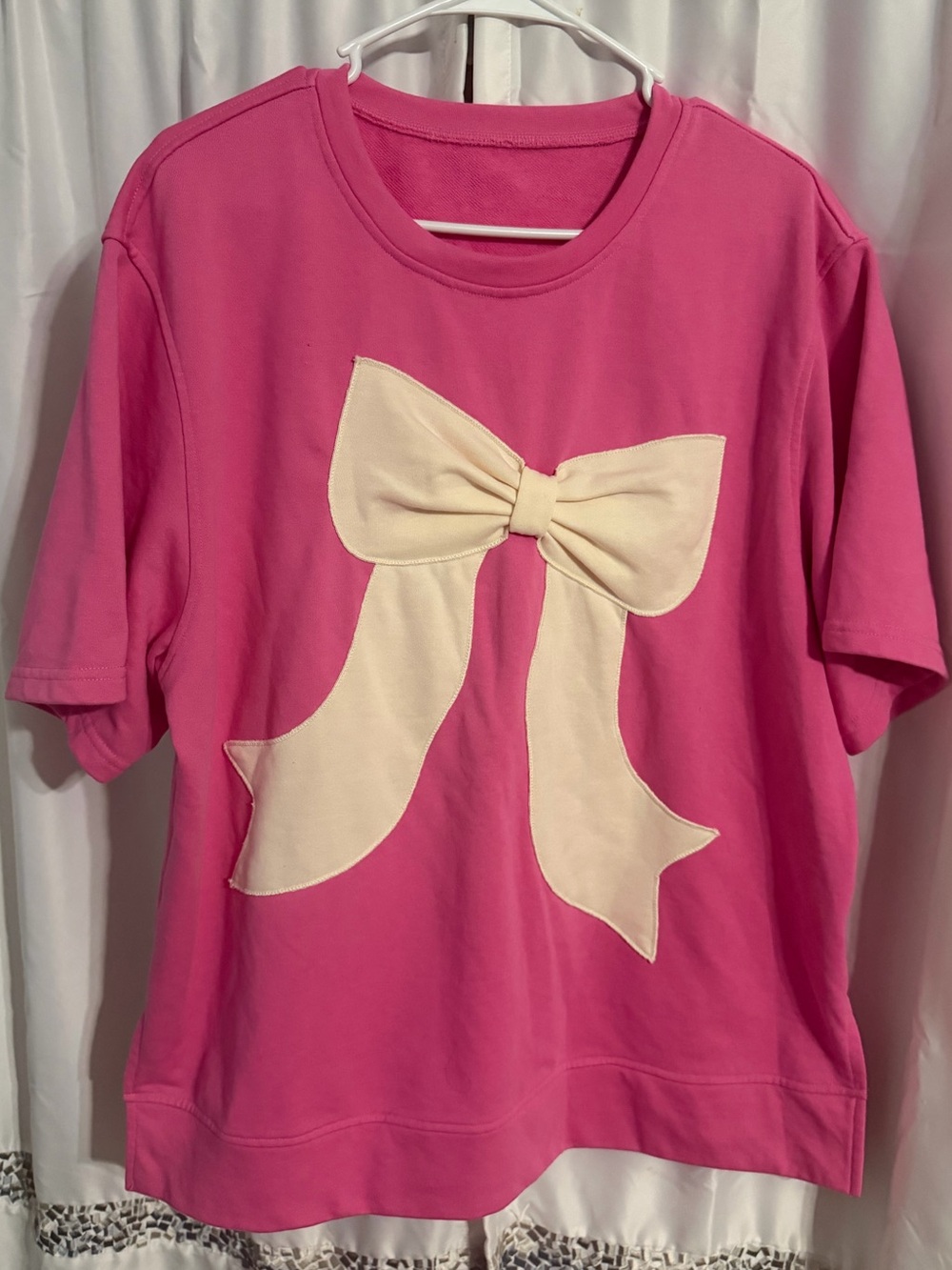 Women’s ' Short Sleeve Pink Tee with Cream Bow boutique